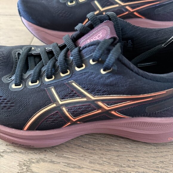 Asics Gel- Kayano 32 size 7.5 Black/Dark Current (pink) - Picture 6 of 6